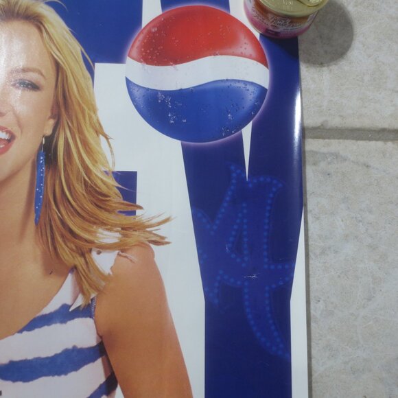 Collectible 2001-2002 Brittany Spears Pepsi Cola World Tour Concert Poster. - Picture 8 of 14